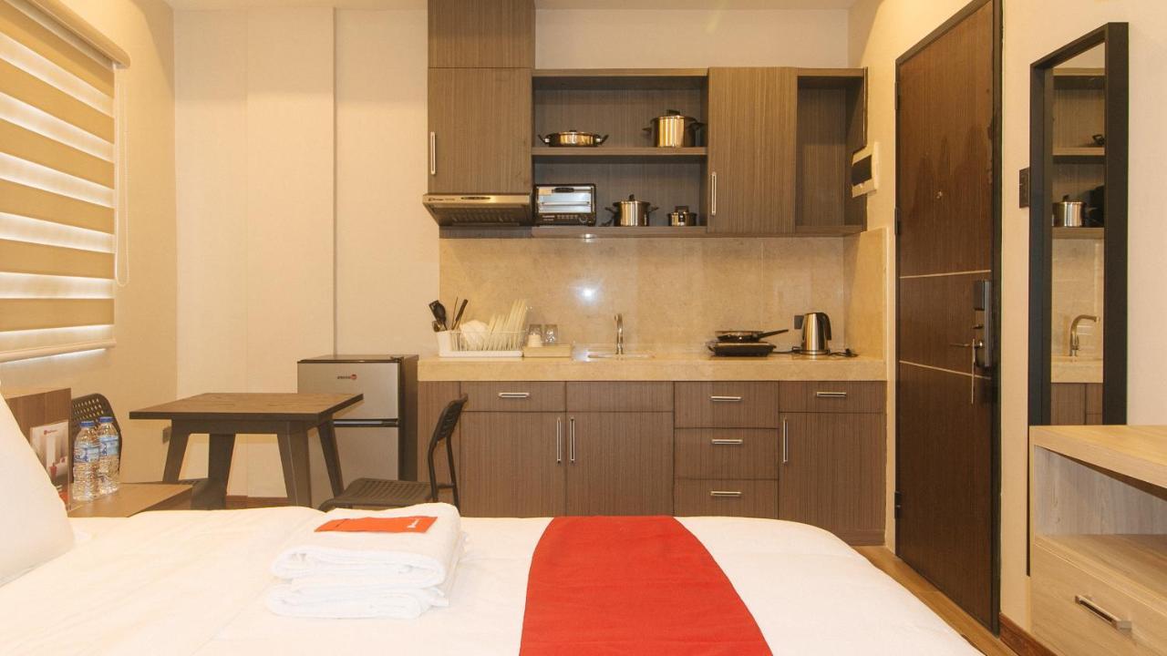 Reddoorz Plus @ Bez Tower And Residences San Juan San Juan  ภายนอก รูปภาพ