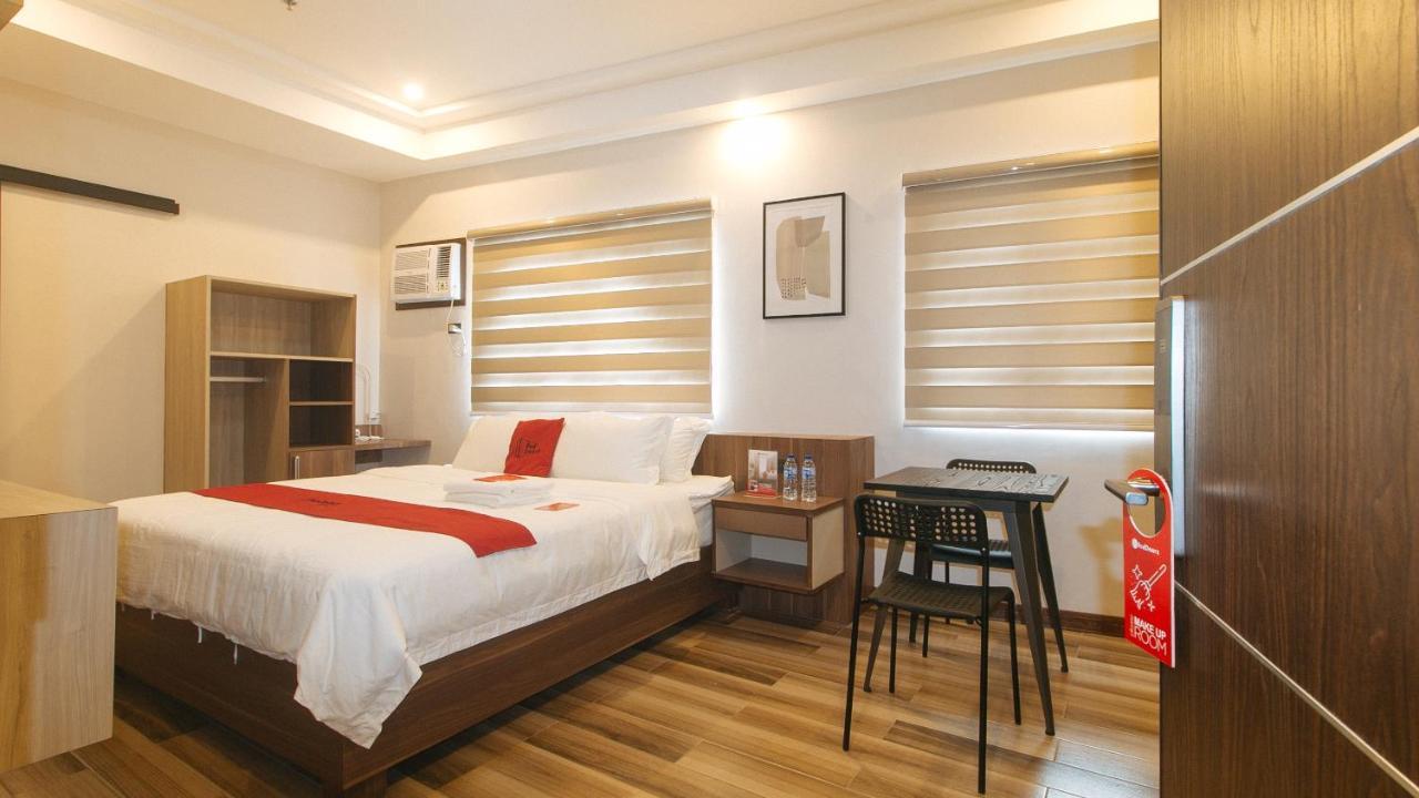 Reddoorz Plus @ Bez Tower And Residences San Juan San Juan  ภายนอก รูปภาพ