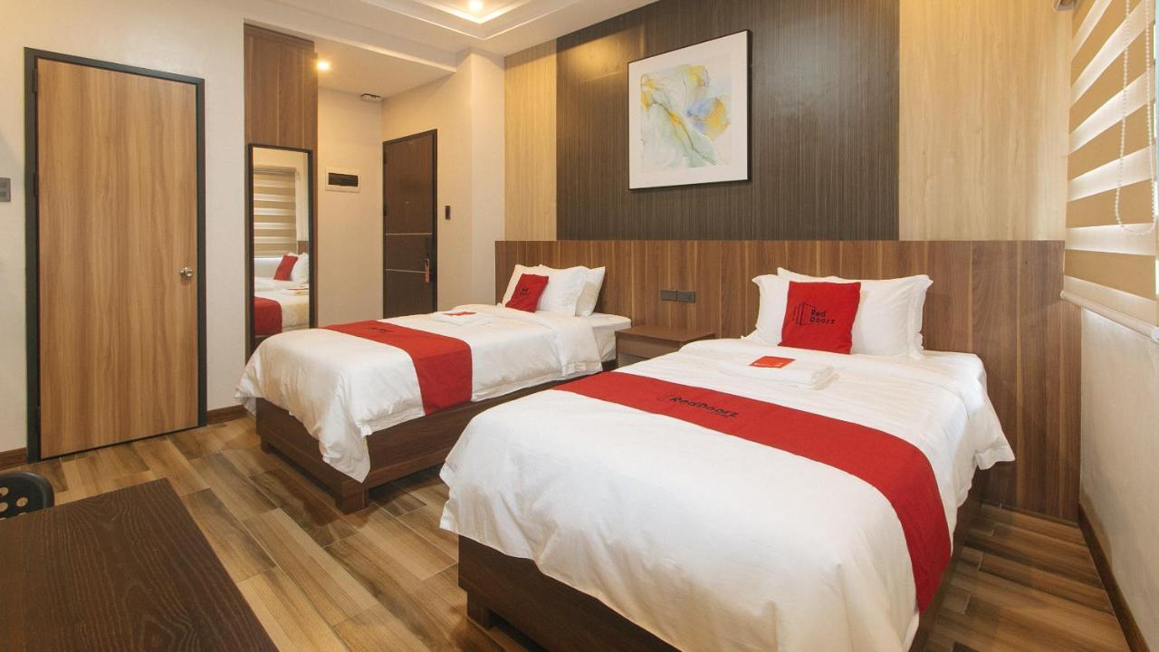 Reddoorz Plus @ Bez Tower And Residences San Juan San Juan  ภายนอก รูปภาพ