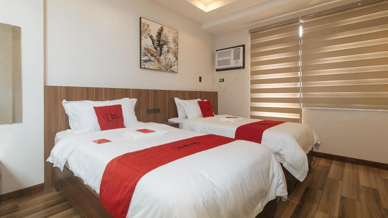 Reddoorz Plus @ Bez Tower And Residences San Juan San Juan  ภายนอก รูปภาพ