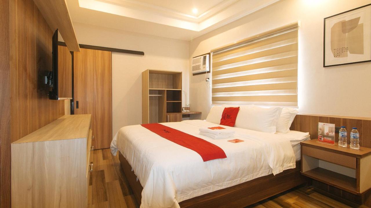 Reddoorz Plus @ Bez Tower And Residences San Juan San Juan  ภายนอก รูปภาพ