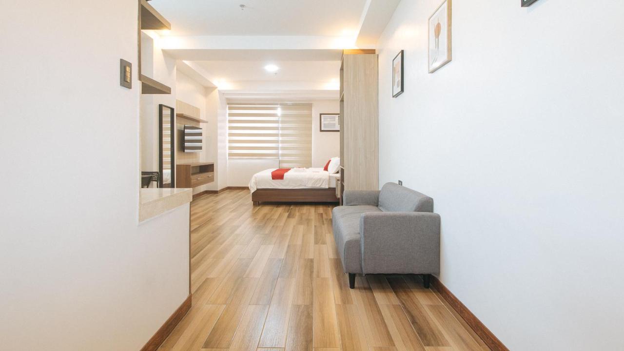 Reddoorz Plus @ Bez Tower And Residences San Juan San Juan  ภายนอก รูปภาพ