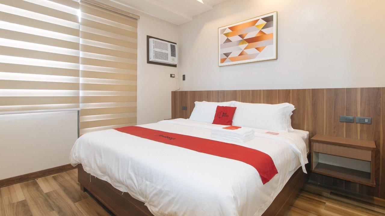 Reddoorz Plus @ Bez Tower And Residences San Juan San Juan  ภายนอก รูปภาพ